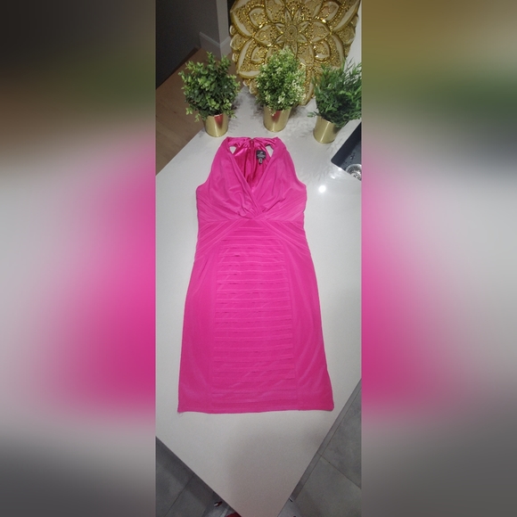 NWOT ADRIANNA PAPELL Sublime robe neuve d'excellente qualité bien doublée - Picture 2 of 8